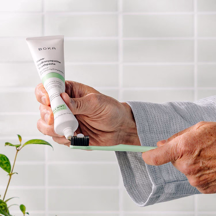 3 Best Fluoride-Free Toothpastes of 2025, According to Dentists